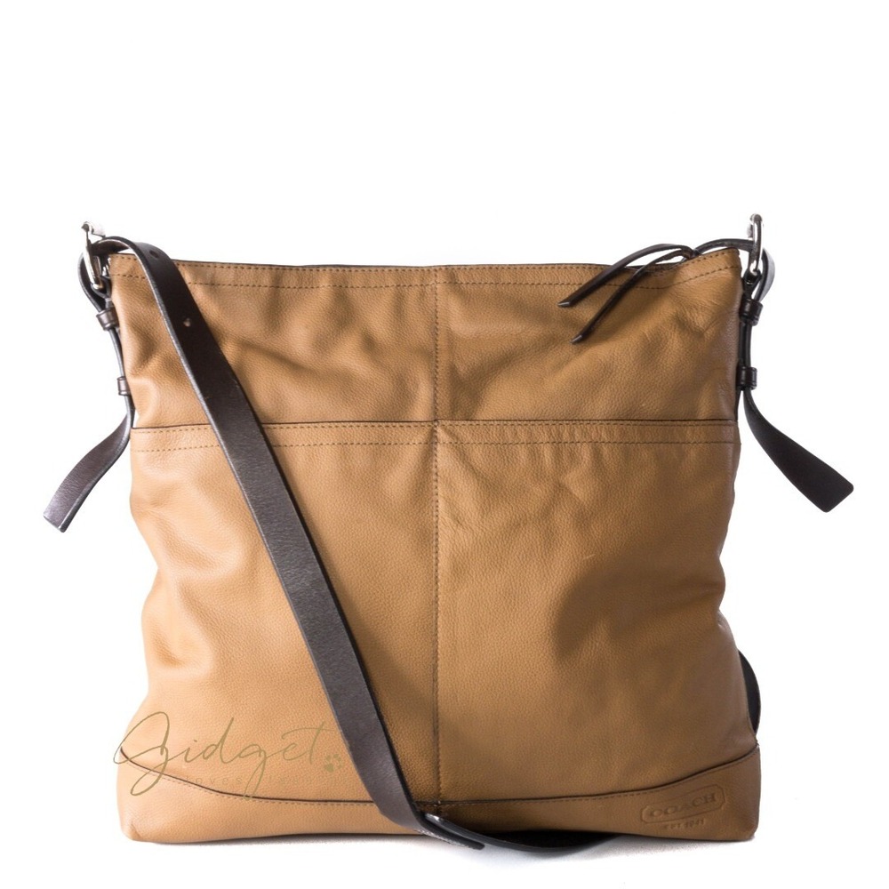 Coach 70308 THOMPSON Large Unisex Caramel Leather Messenger Bag